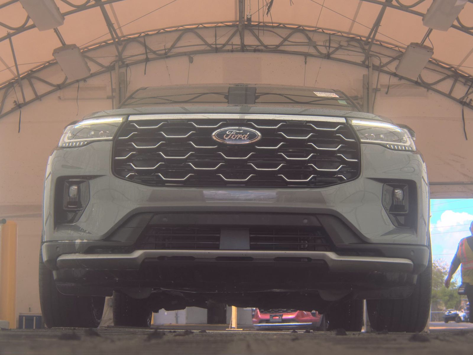 FORD EXPLORER - 4