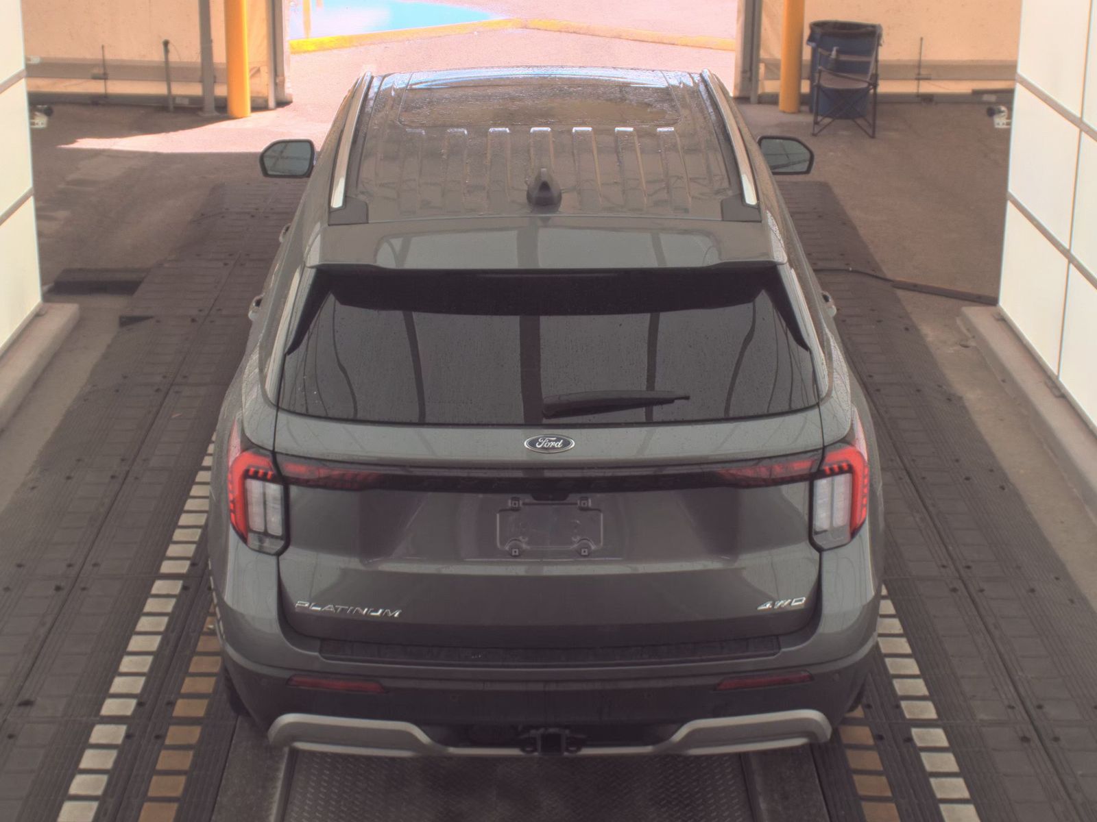 FORD EXPLORER - 7