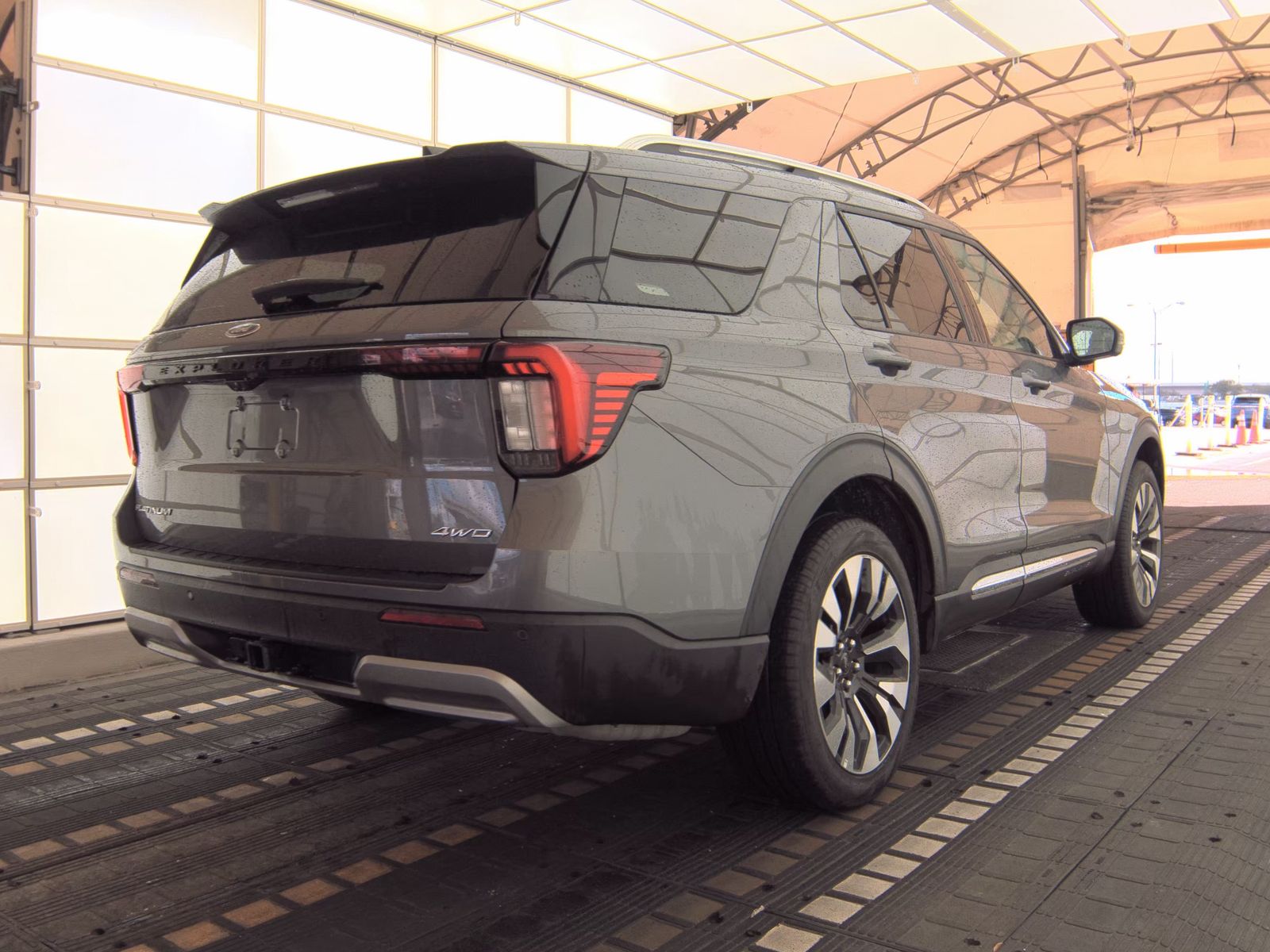 FORD EXPLORER - 6