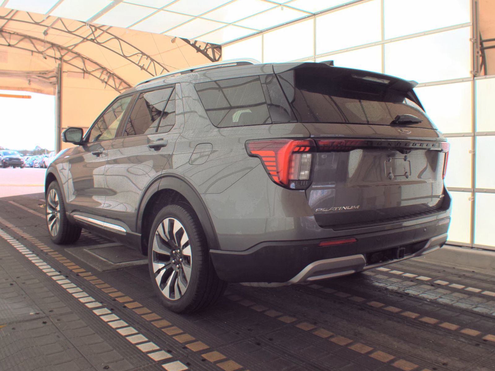 FORD EXPLORER - 9