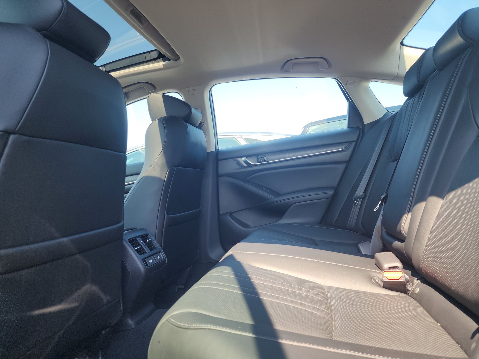 2022 Honda Accord Hybrid Touring FWD
