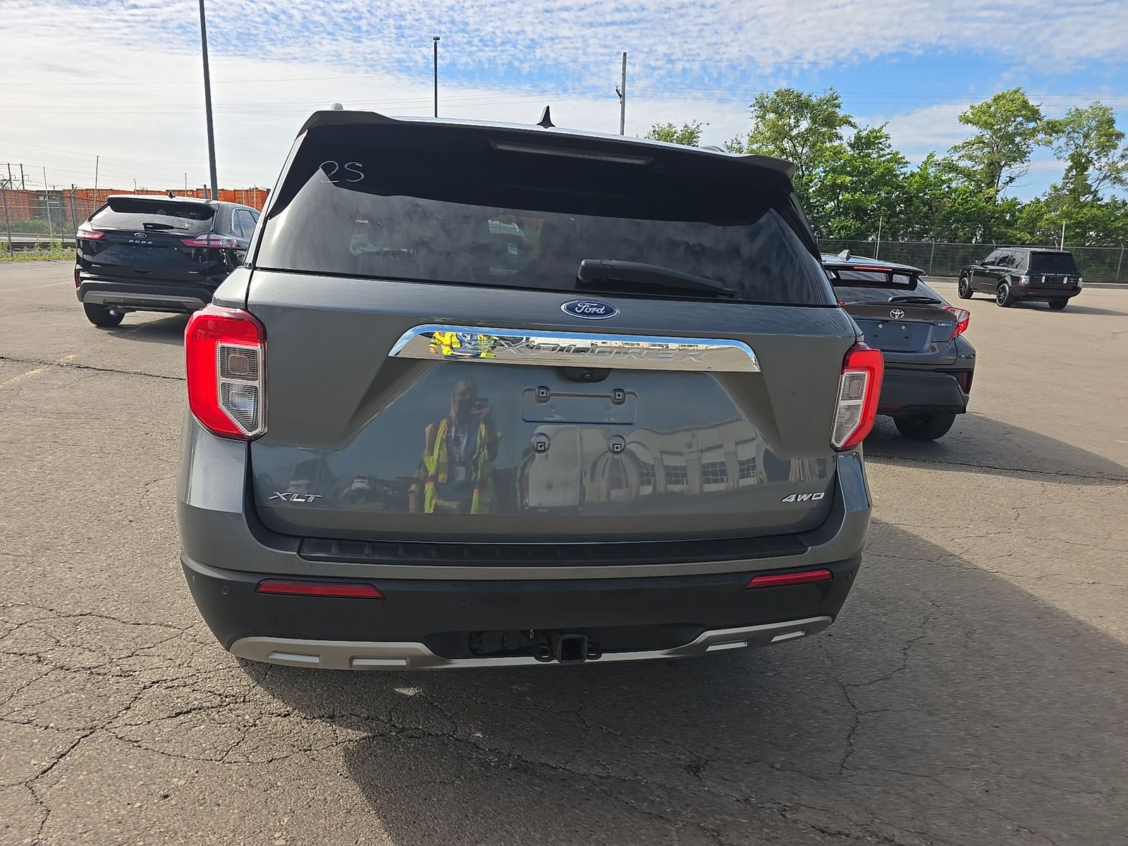 FORD EXPLORER - 6