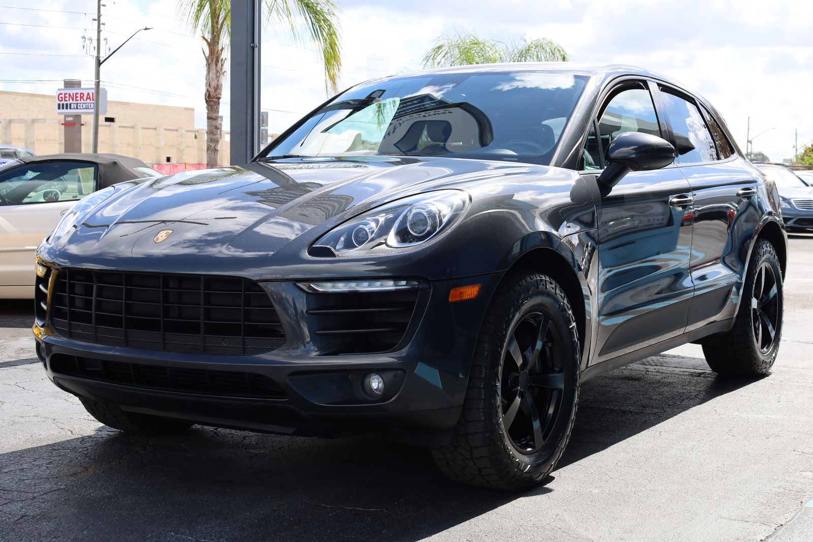 2018 Porsche Macan Base AWD