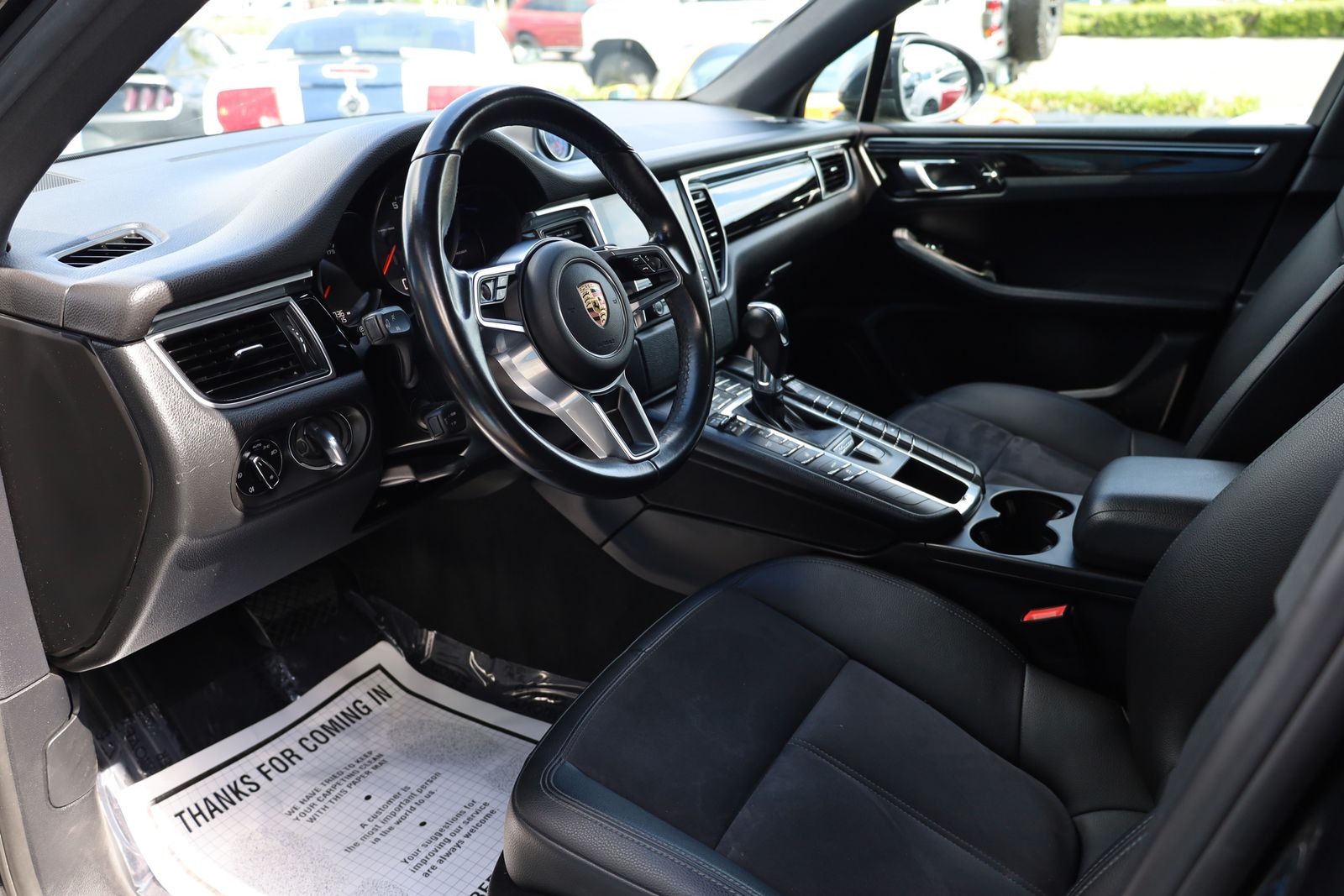 2018 Porsche Macan Base AWD
