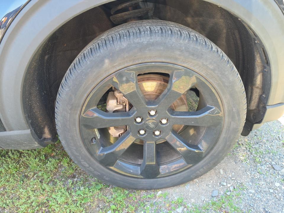 FORD EXPLORER - 10