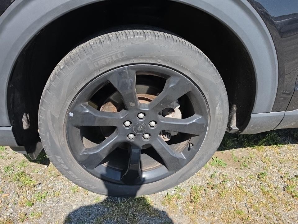 FORD EXPLORER - 9