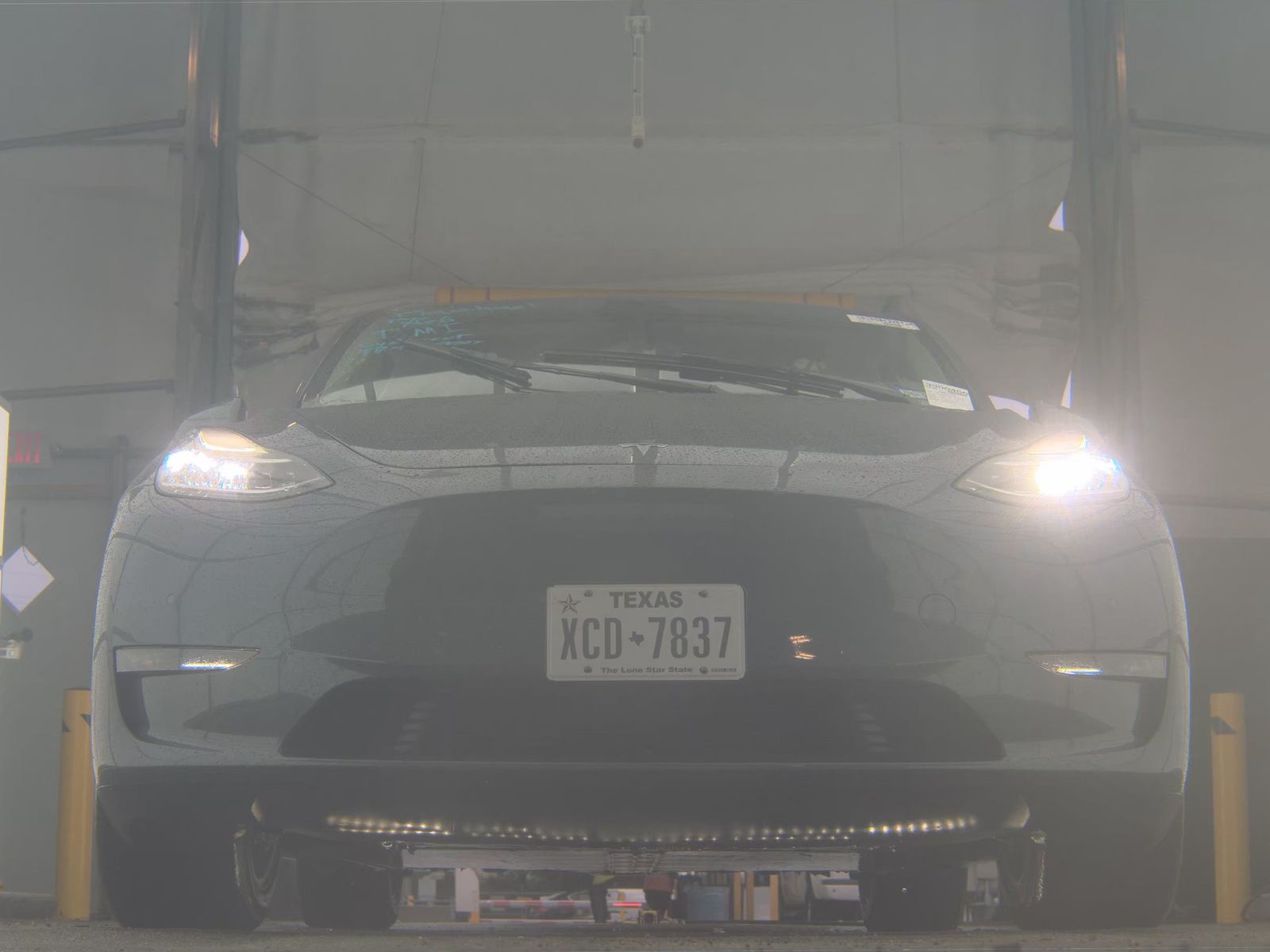 TESLA MODEL Y - 4