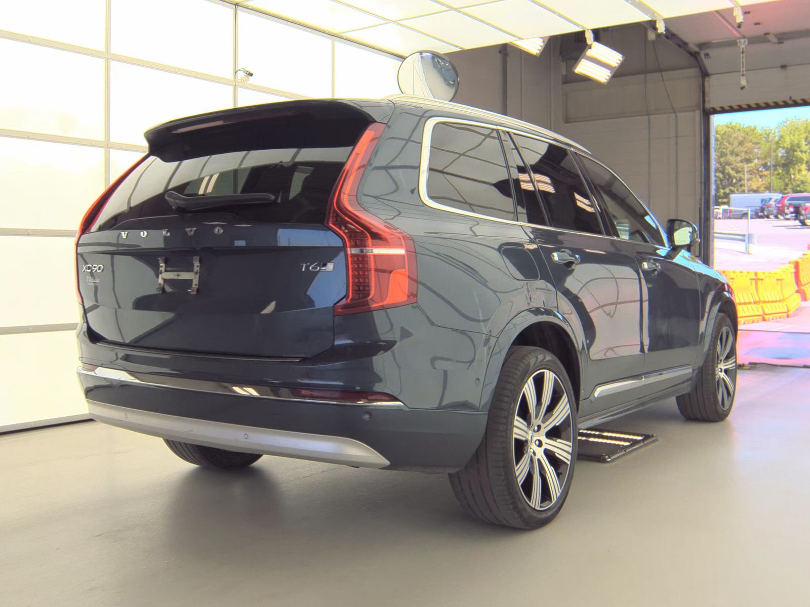 Volvo XC90 T6 Inscription 7-Passenger снимка Volvo XC90 T6 Inscription 7-Passenger