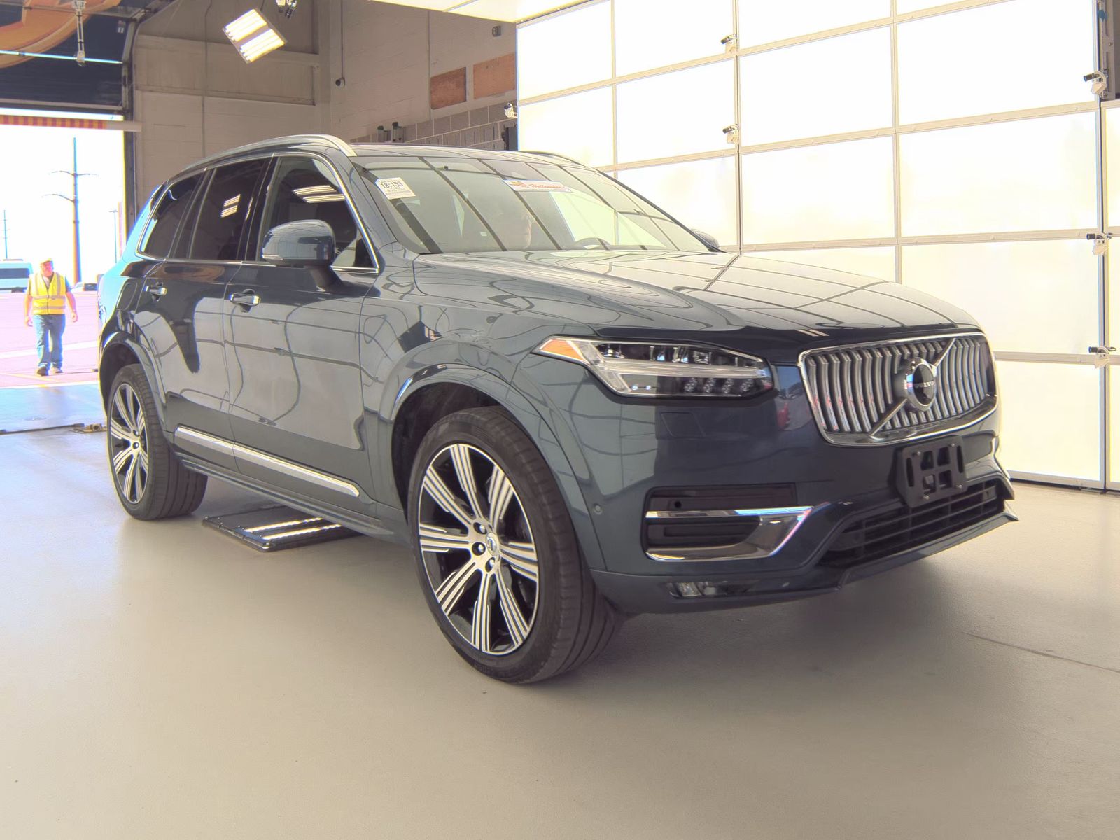 Volvo XC90 T6 Inscription 7-Passenger снимка Volvo XC90 T6 Inscription 7-Passenger