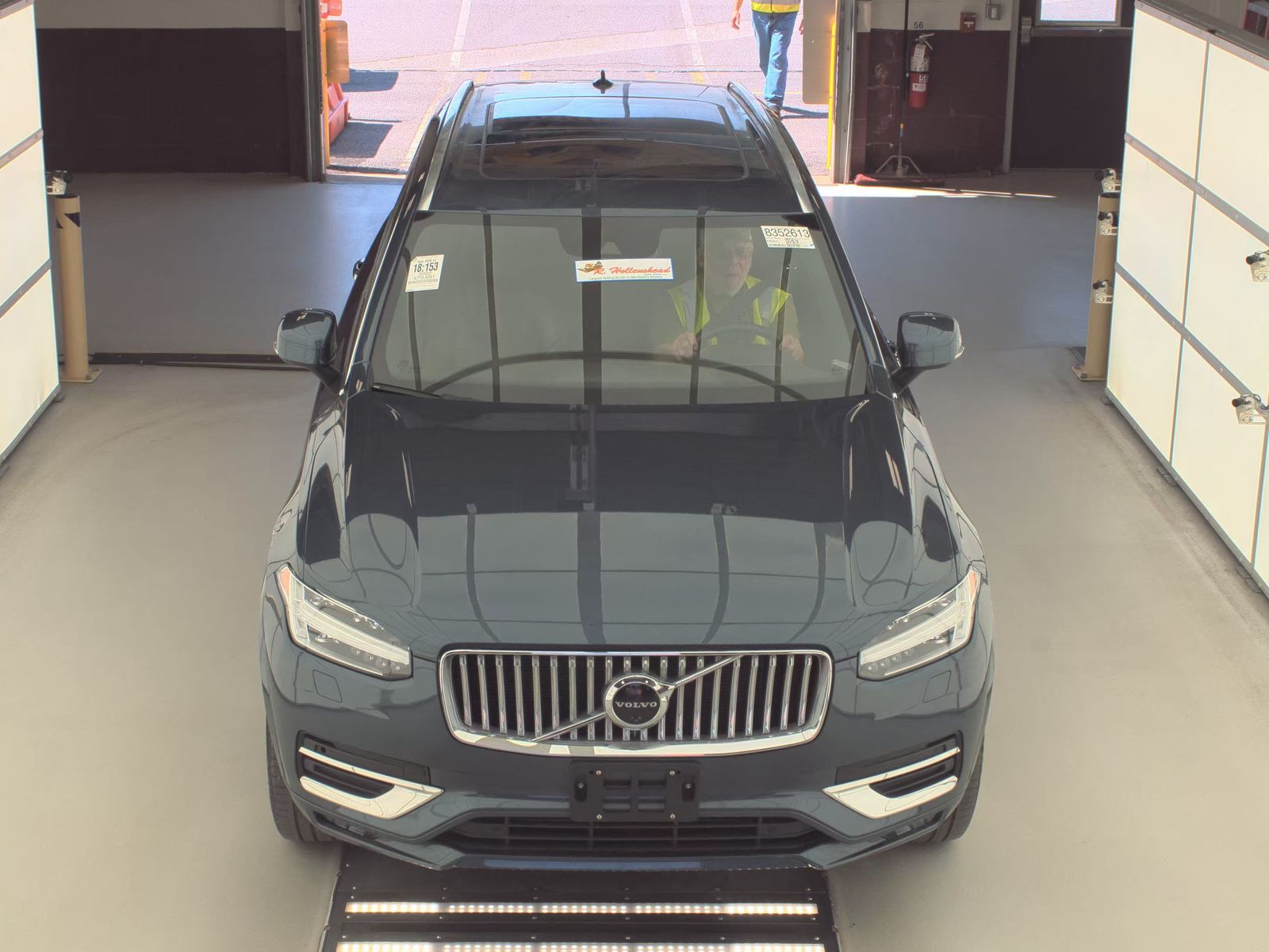 Volvo XC90 T6 Inscription 7-Passenger снимка Volvo XC90 T6 Inscription 7-Passenger