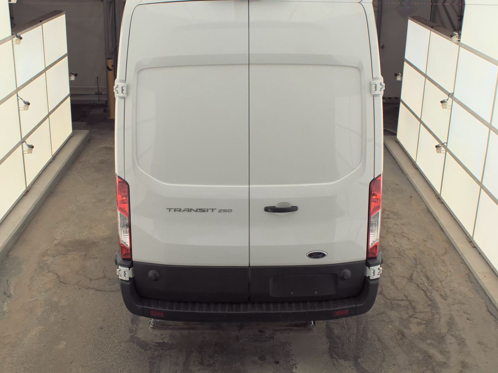 FORD TRANSIT 250 - 7