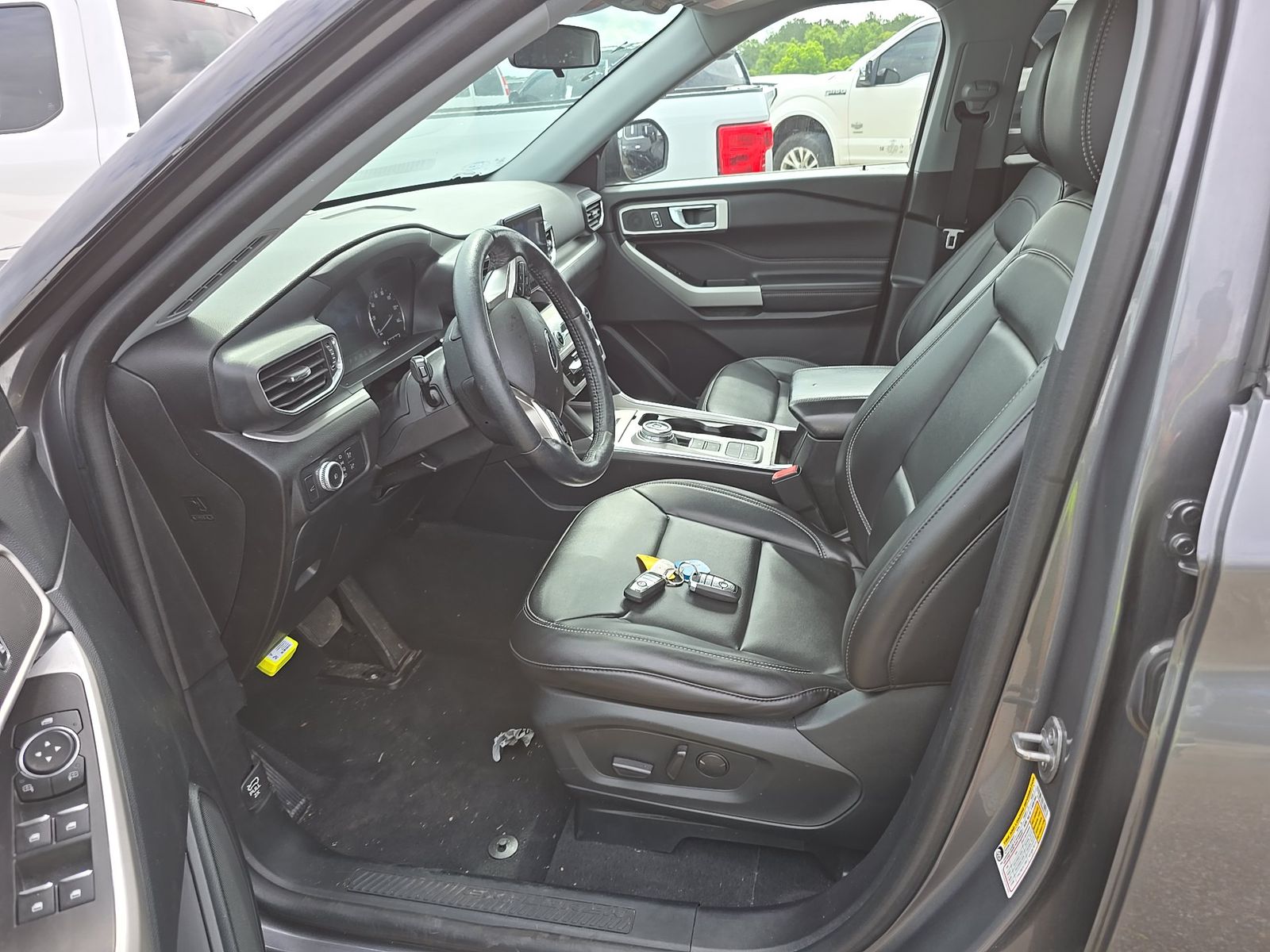 FORD EXPLORER - 8