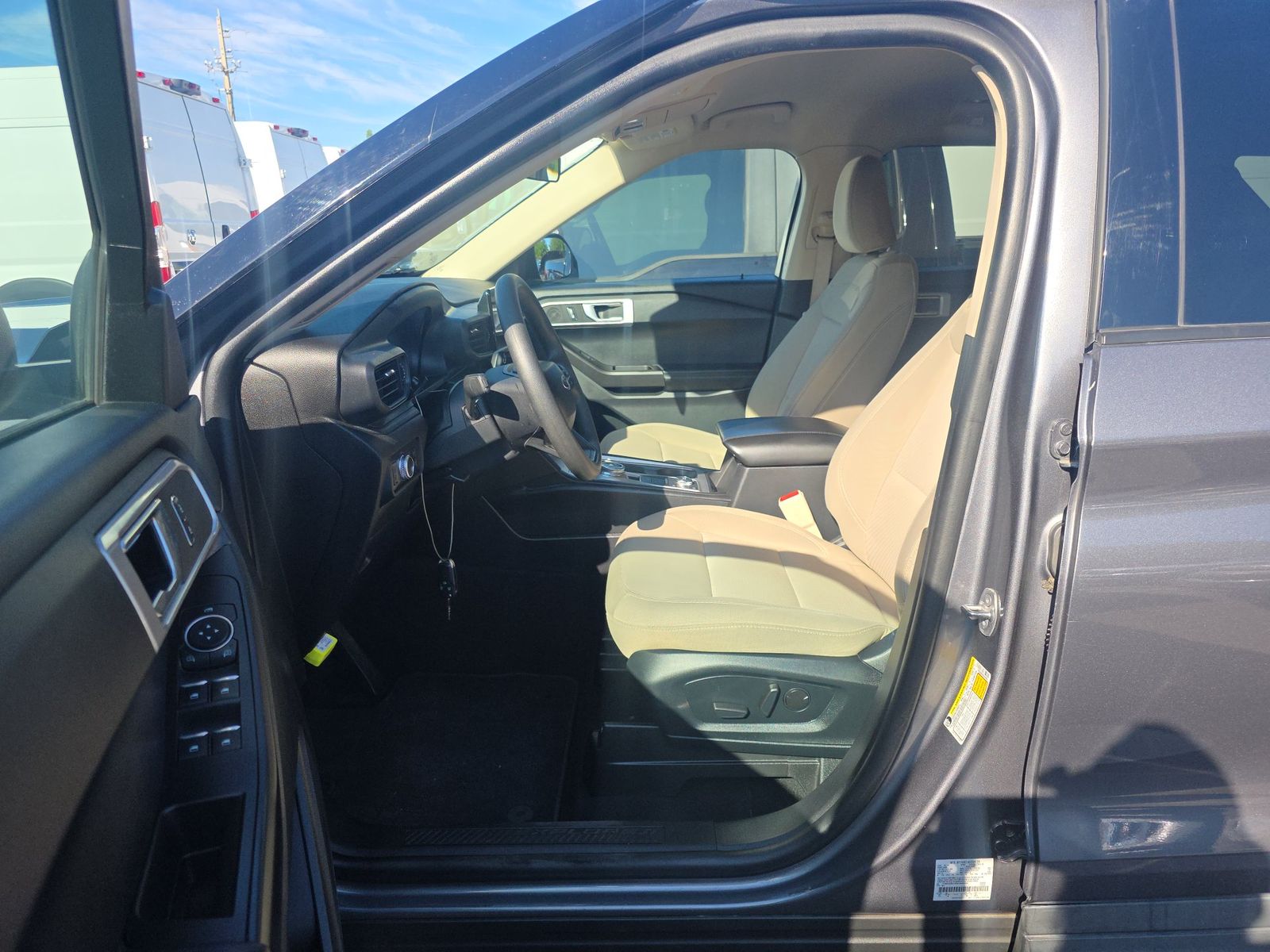 FORD EXPLORER - 8