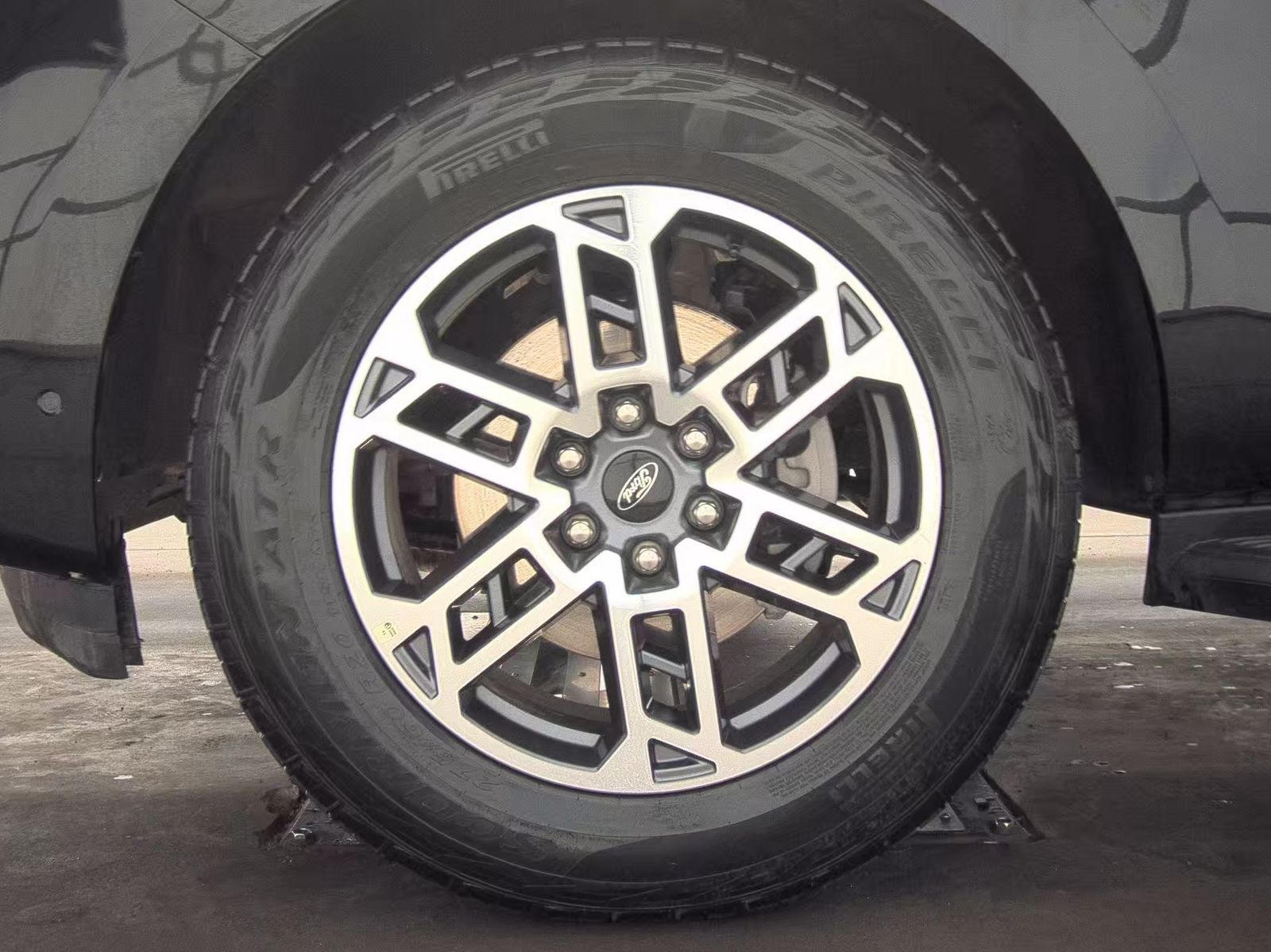 FORD EXPEDITION - 10