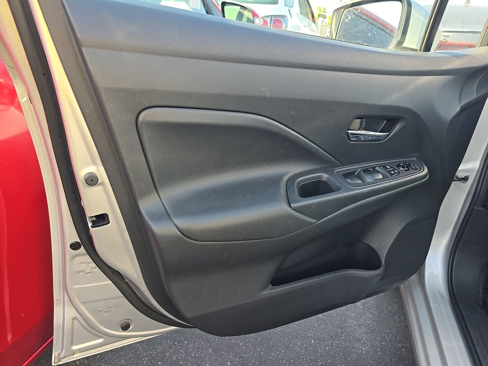 NISSAN VERSA - 10