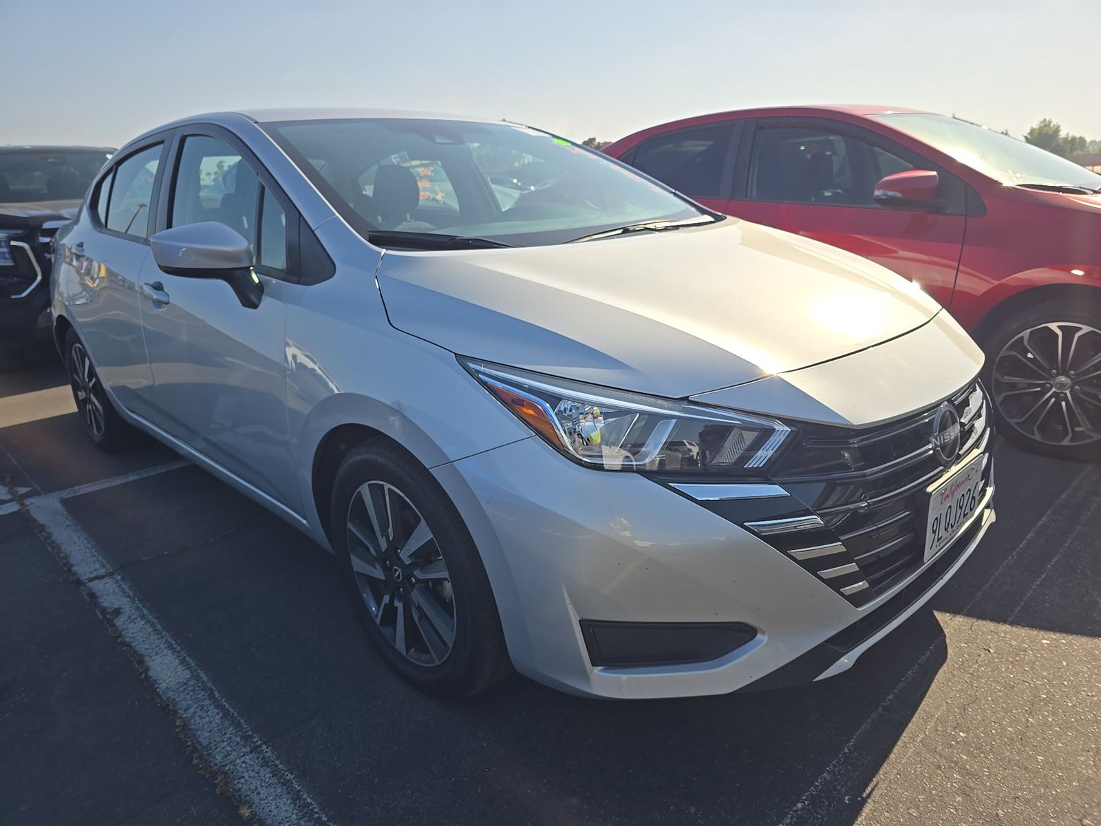 NISSAN VERSA - 4