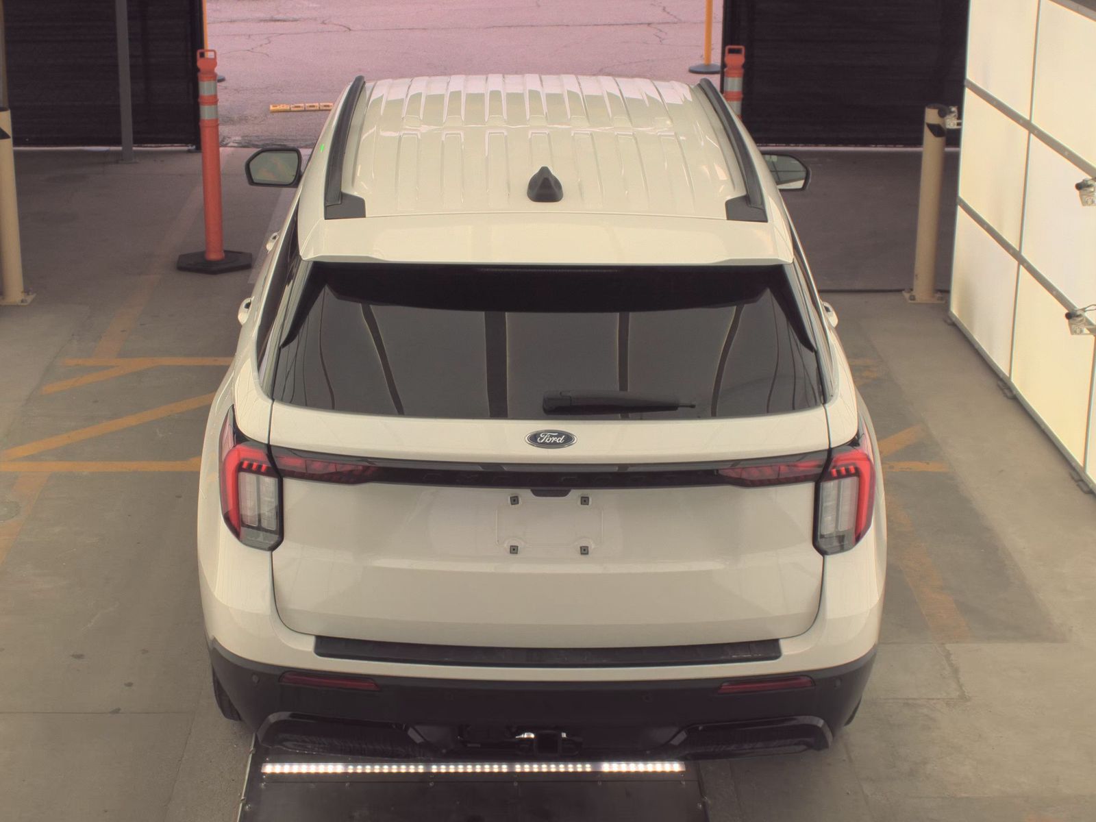 FORD EXPLORER - 7