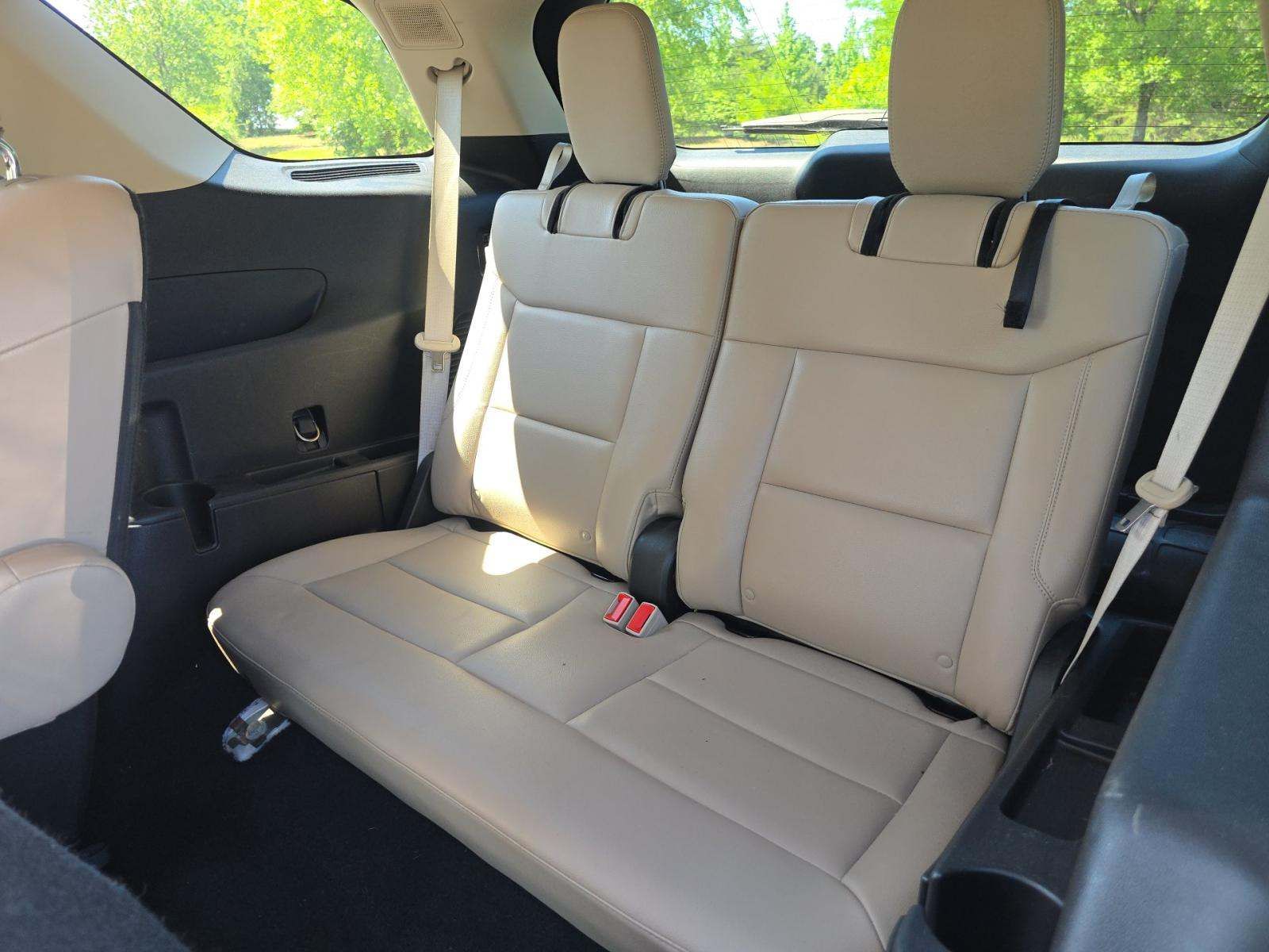 FORD EXPLORER - 9