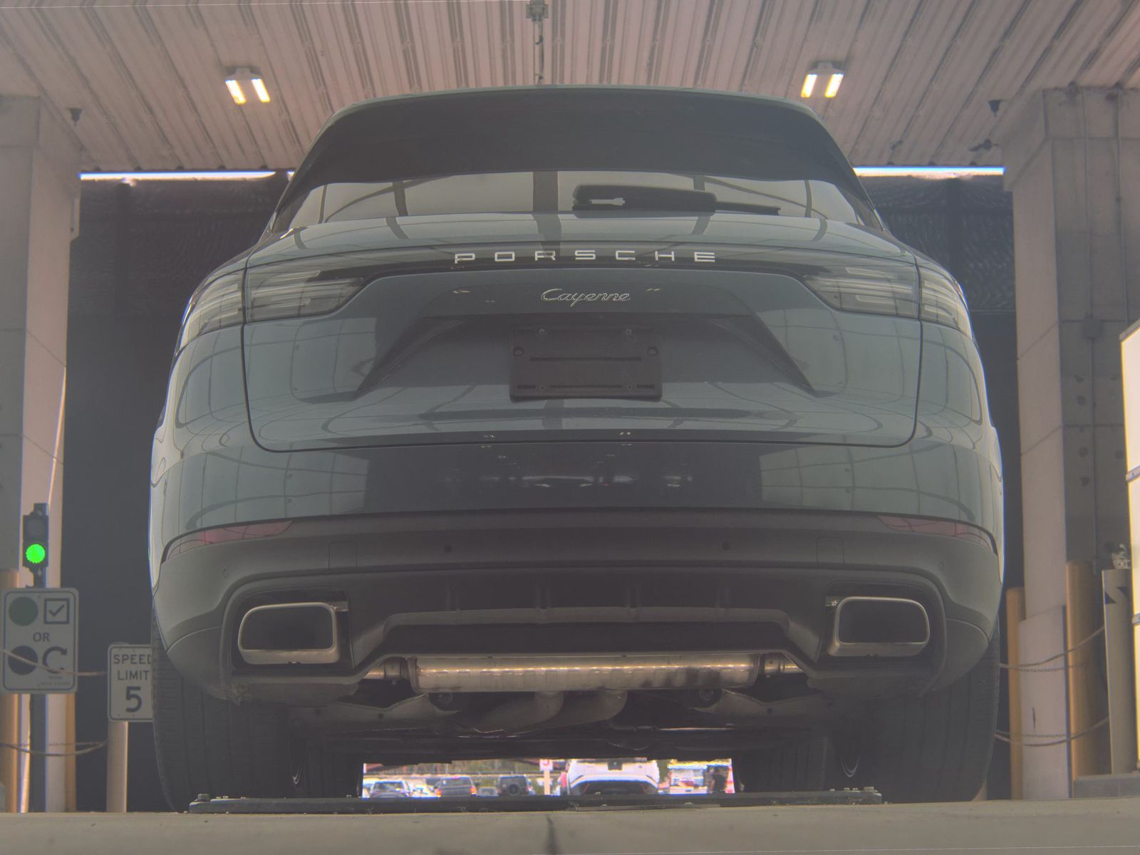 PORSCHE CAYENNE - 8