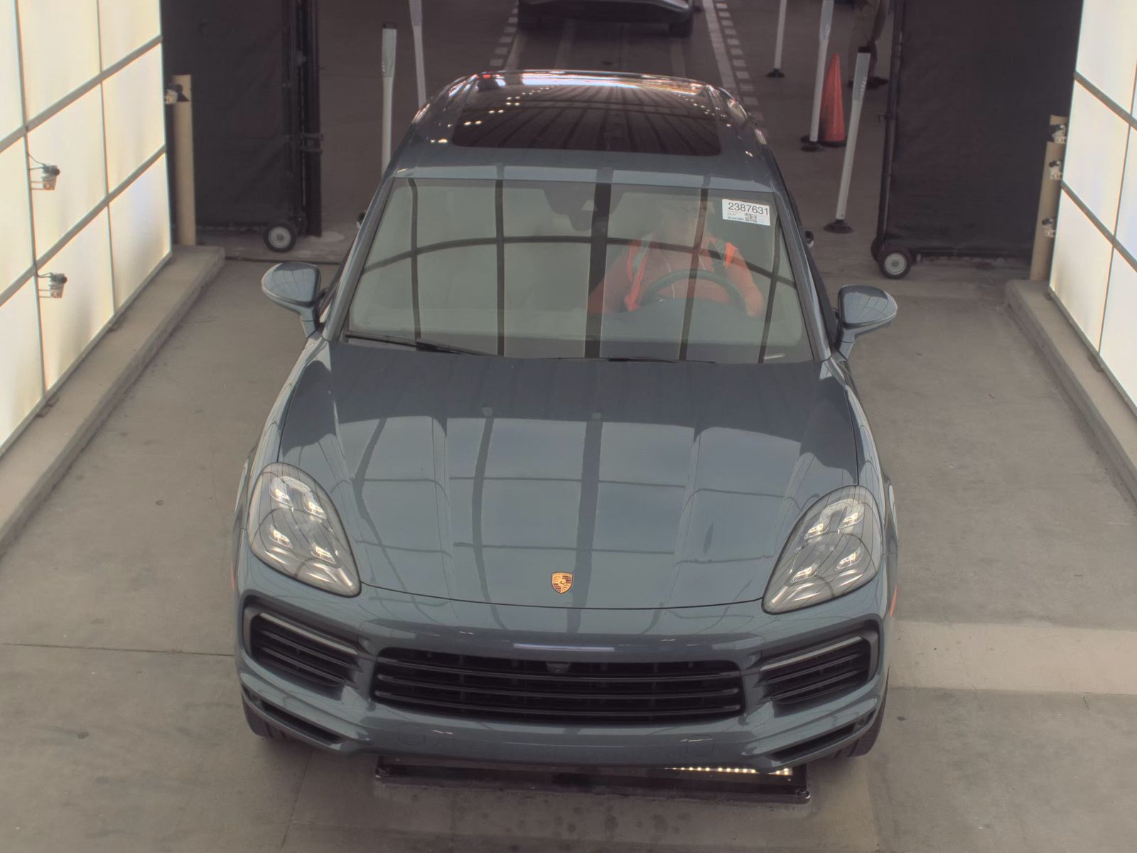 PORSCHE CAYENNE - 3