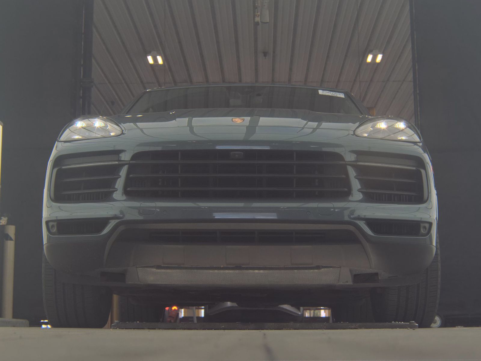 PORSCHE CAYENNE - 4