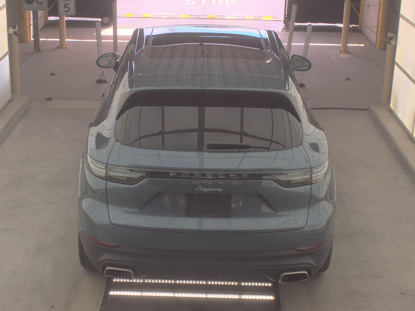 PORSCHE CAYENNE - 7