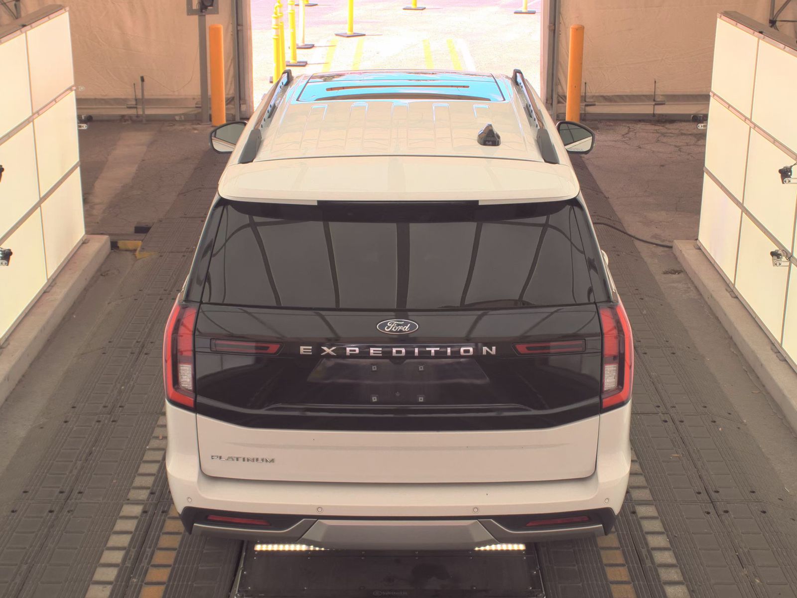 FORD EXPEDITION - 7