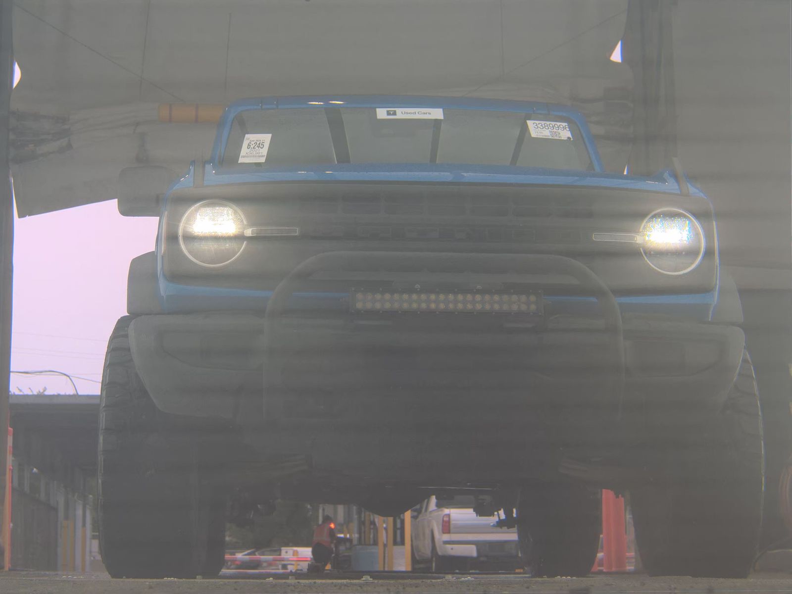 FORD BRONCO - 4