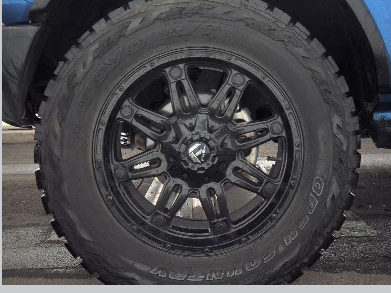 FORD BRONCO - 10
