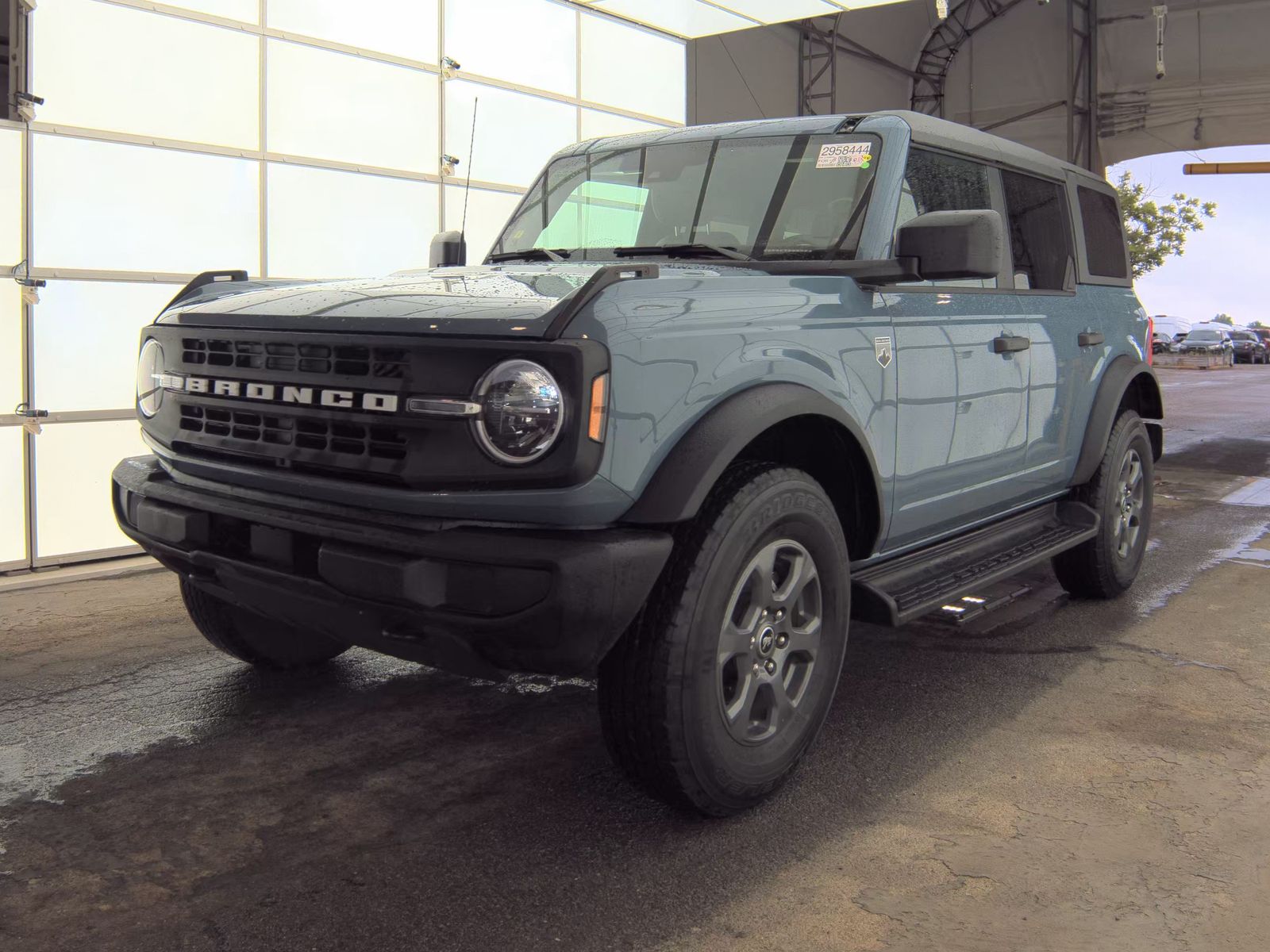 FORD BRONCO - 1