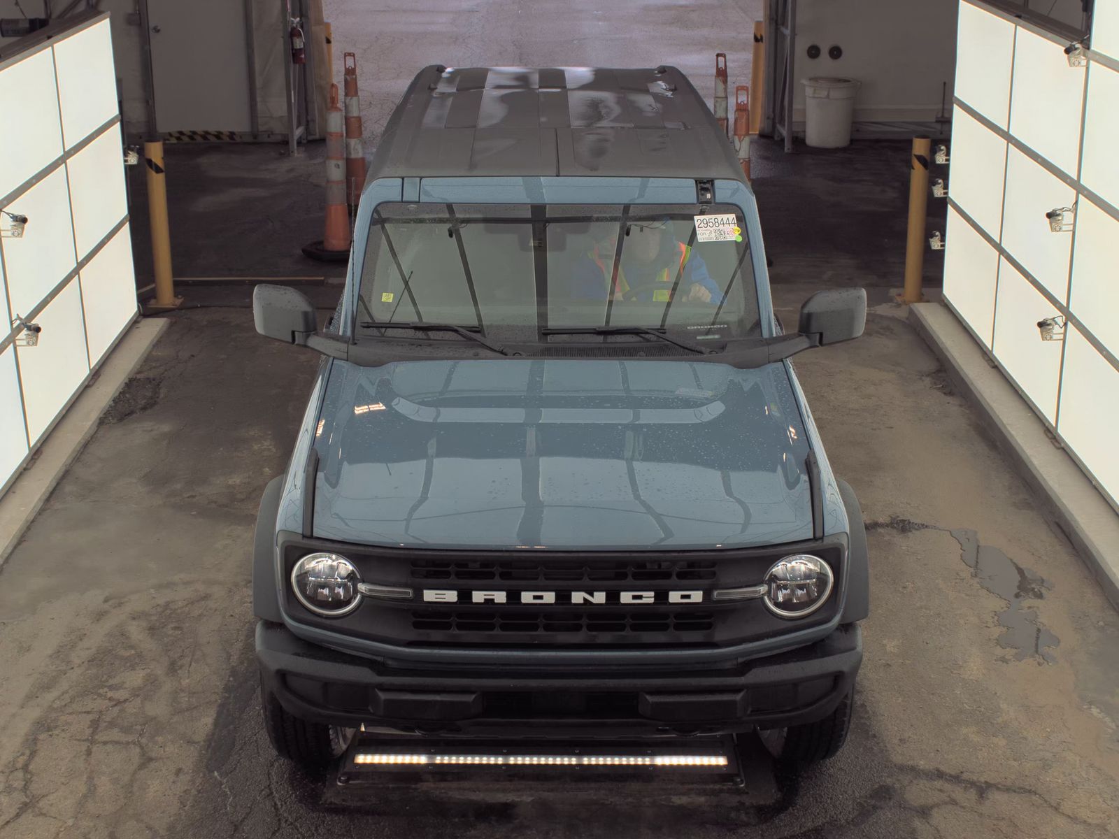 FORD BRONCO - 3