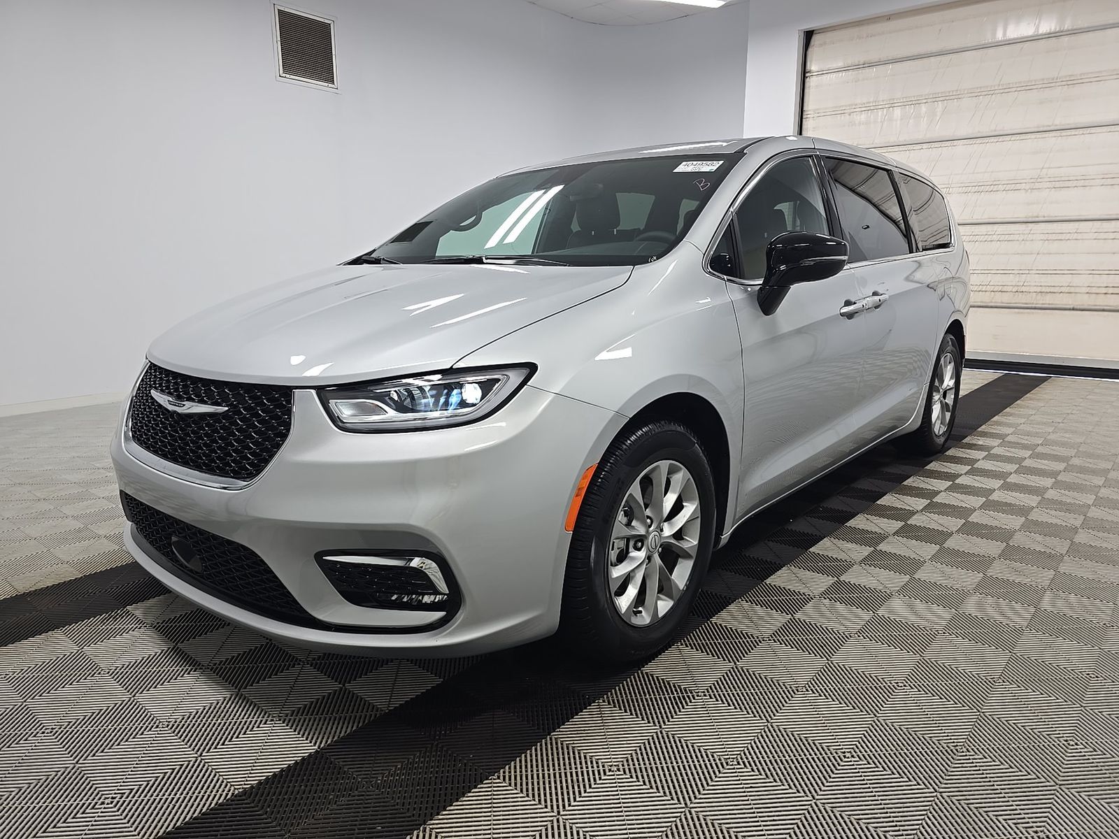 2026 Chrysler Pacifica's photo