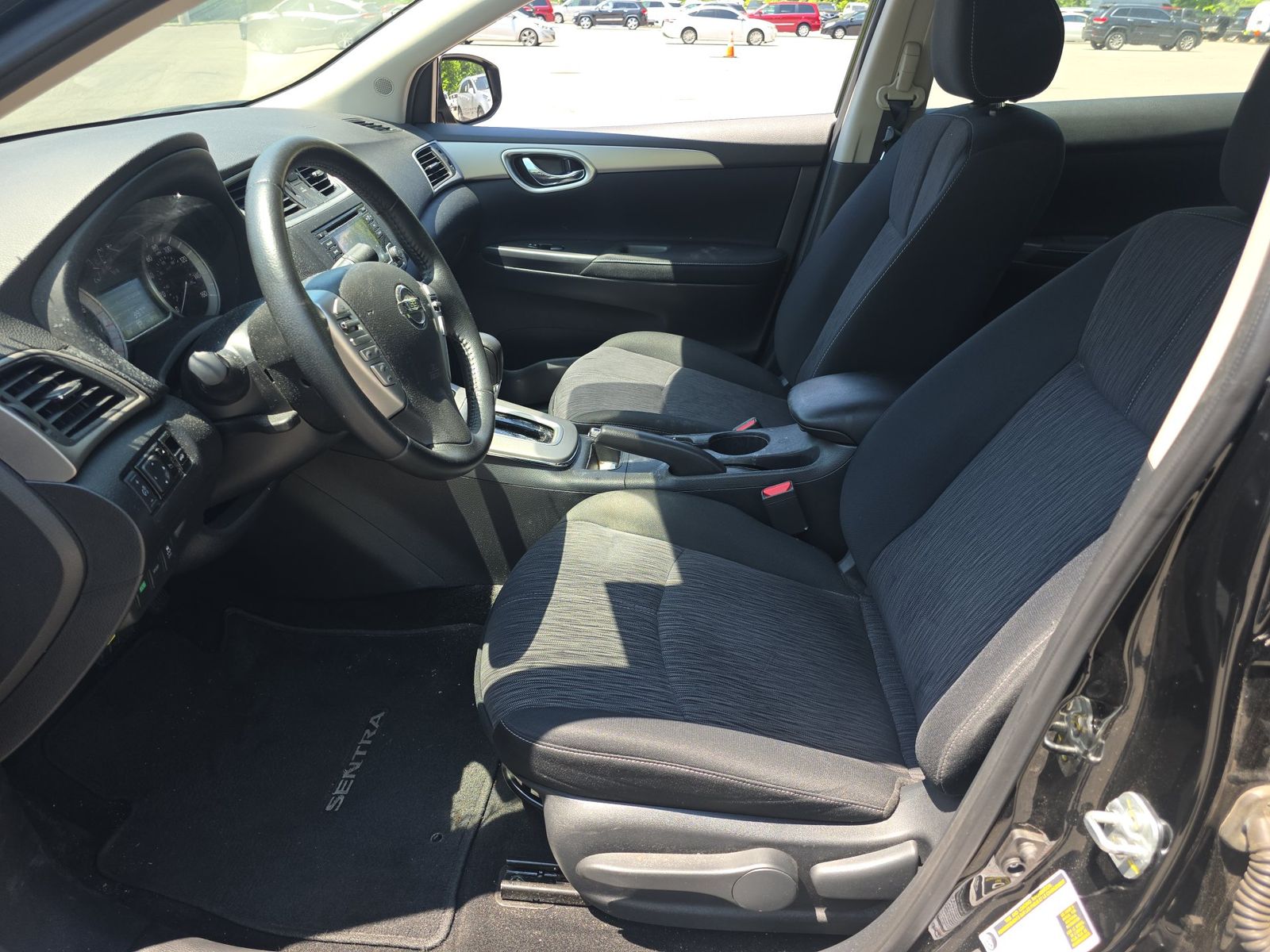 NISSAN SENTRA - 8