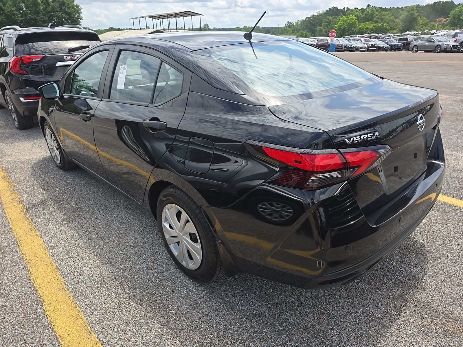 NISSAN VERSA - 7