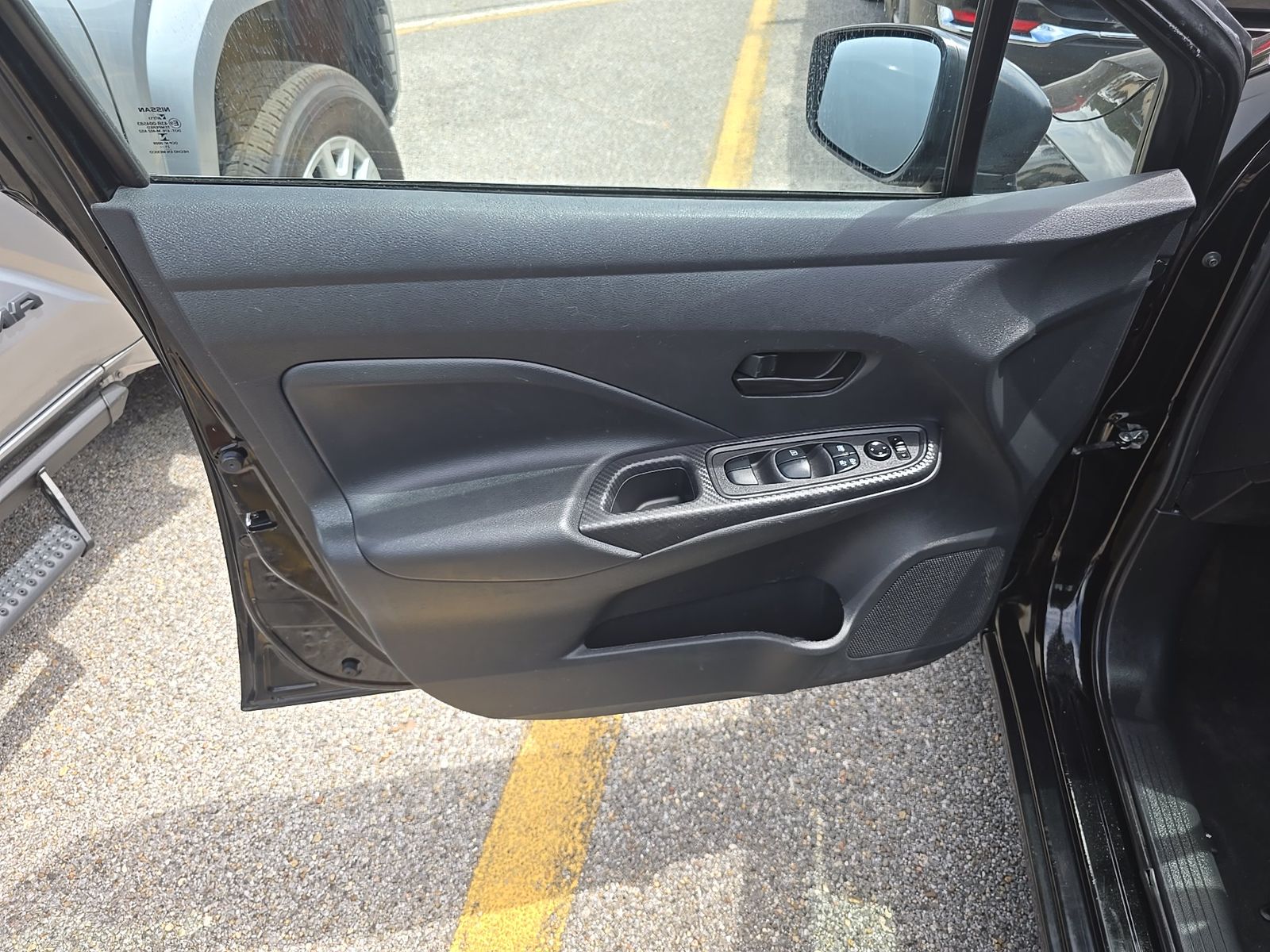 NISSAN VERSA - 10