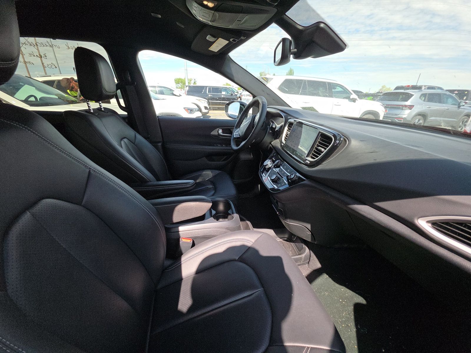 2026 Chrysler Pacifica Select FWD