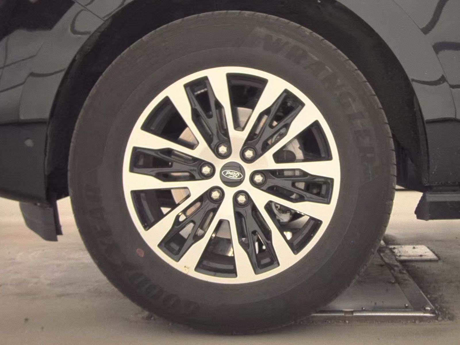 FORD EXPEDITION MAX - 10