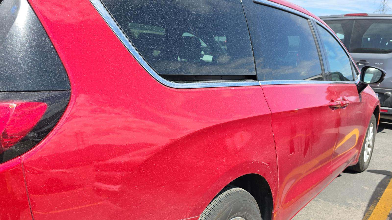 2026 Chrysler Pacifica Select FWD