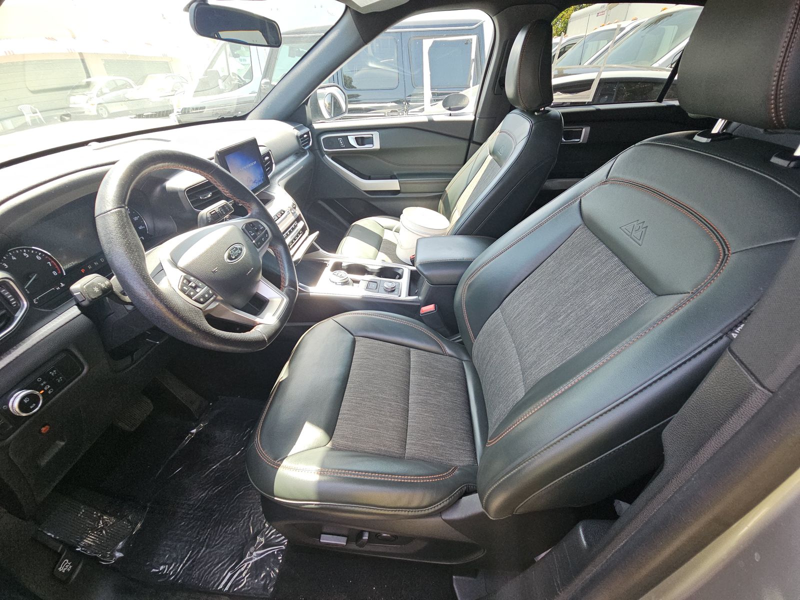 FORD EXPLORER - 8