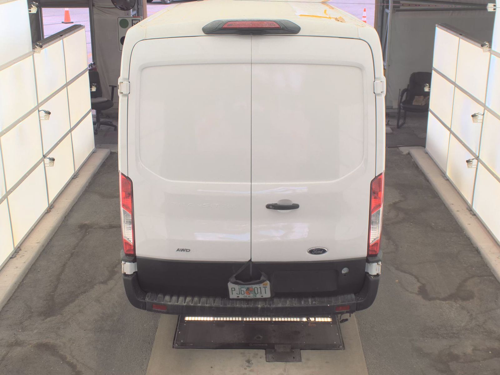 FORD TRANSIT 250 - 7