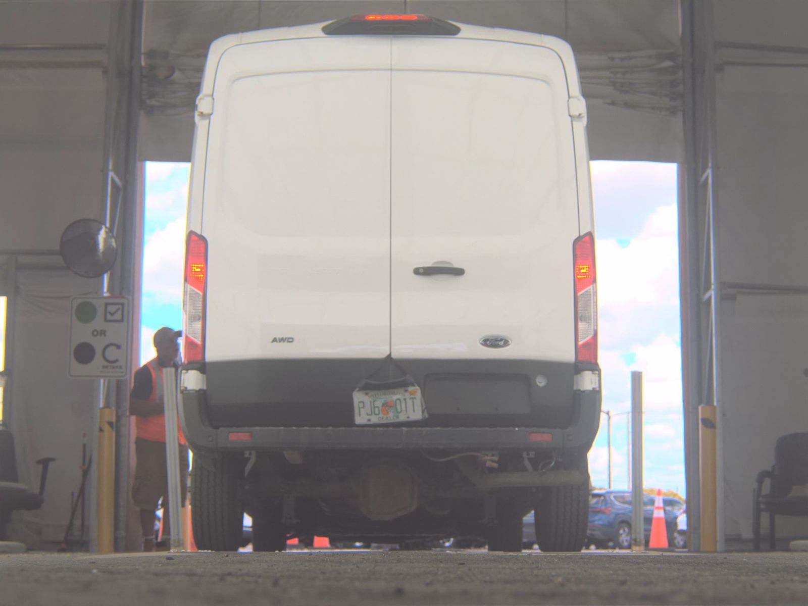 FORD TRANSIT 250 - 8