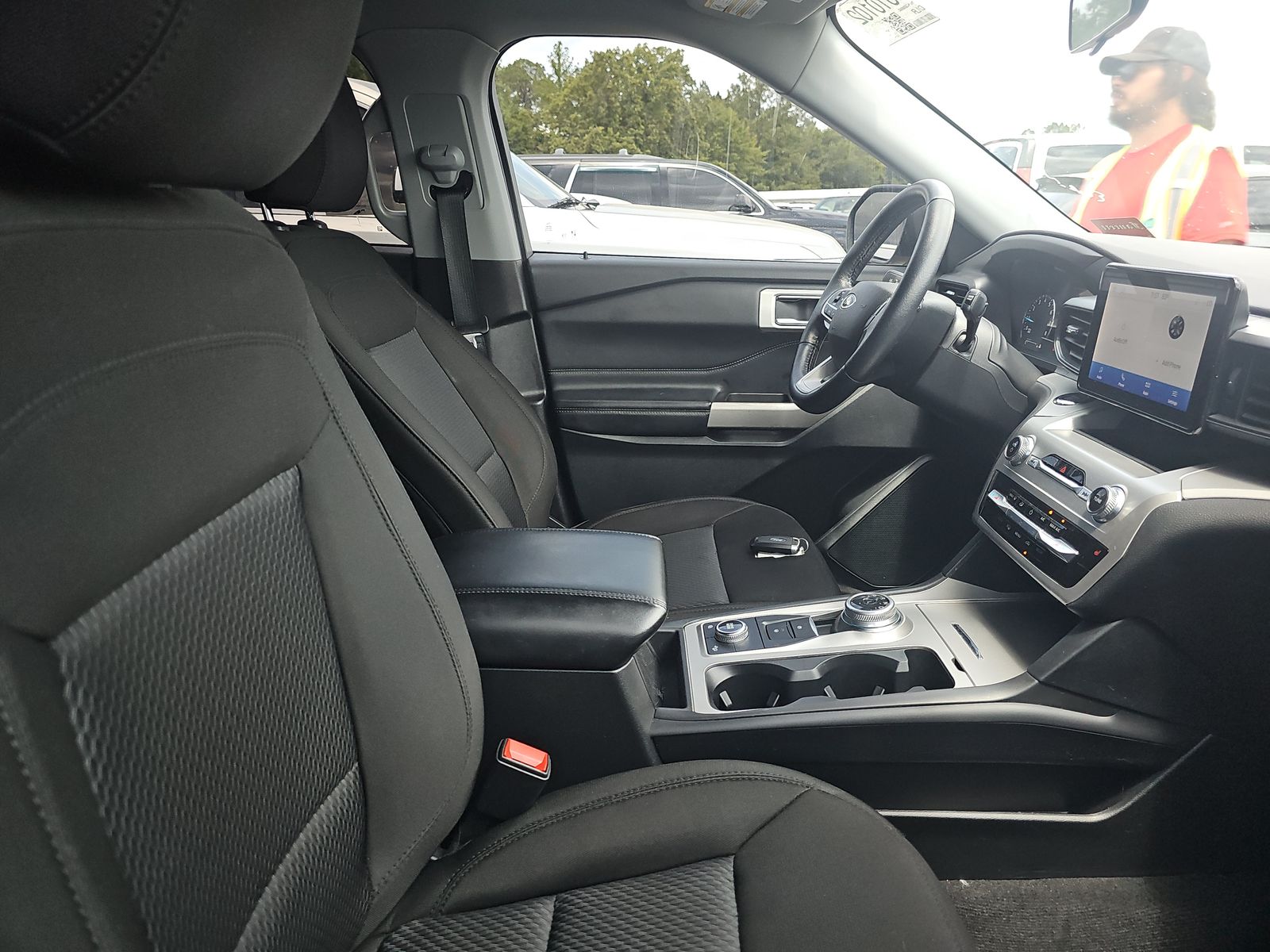 FORD EXPLORER - 9
