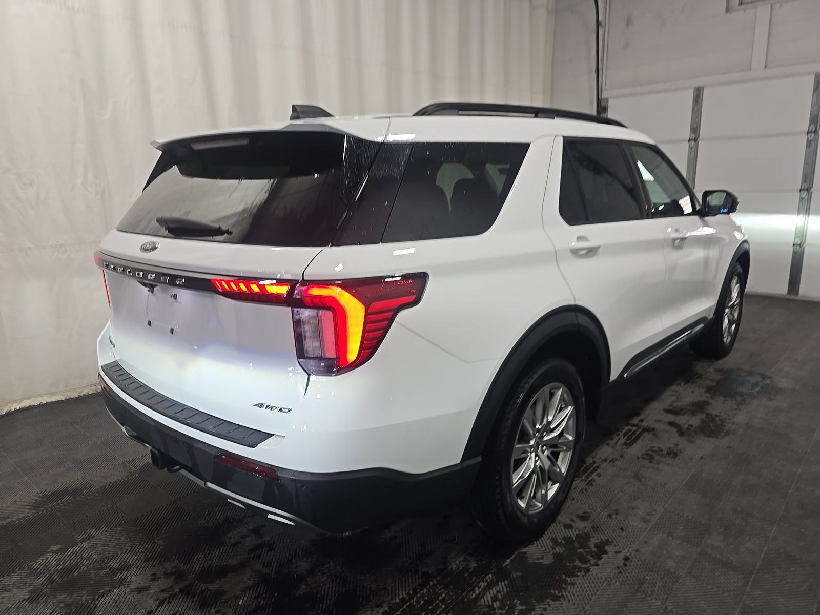 FORD EXPLORER - 5