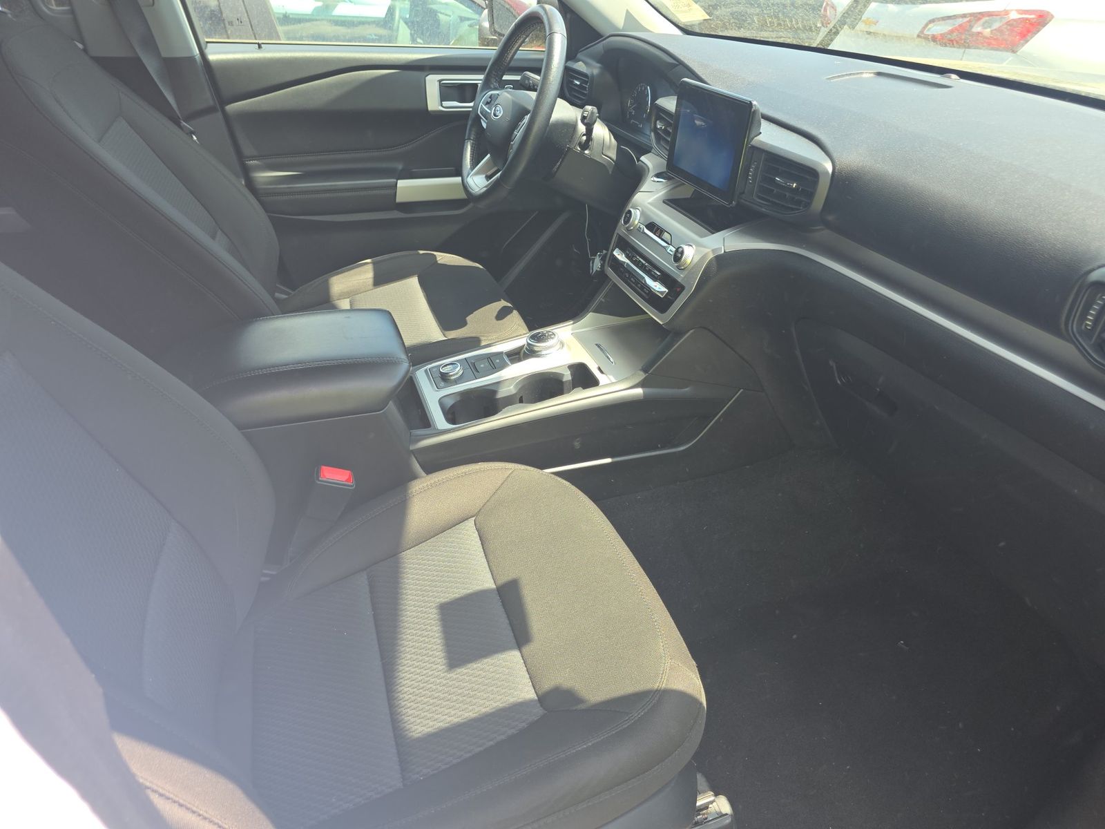 FORD EXPLORER - 9