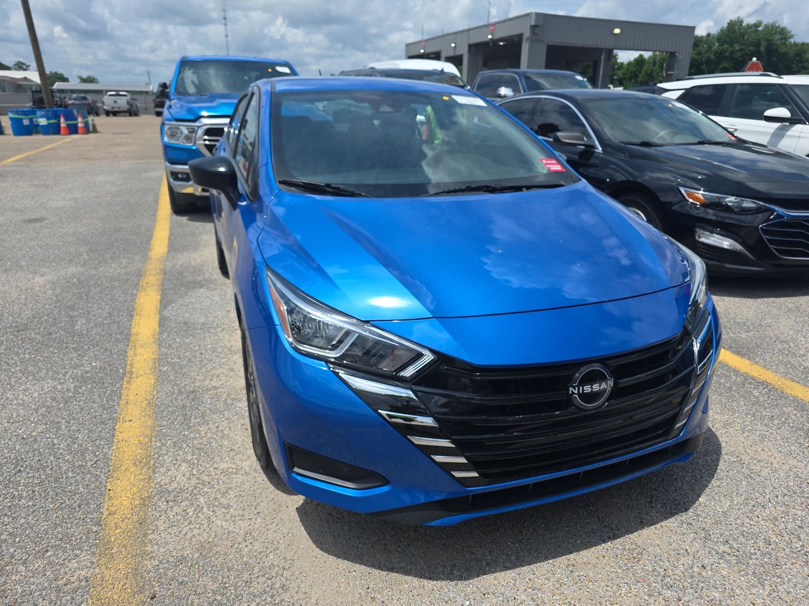 NISSAN VERSA - 3
