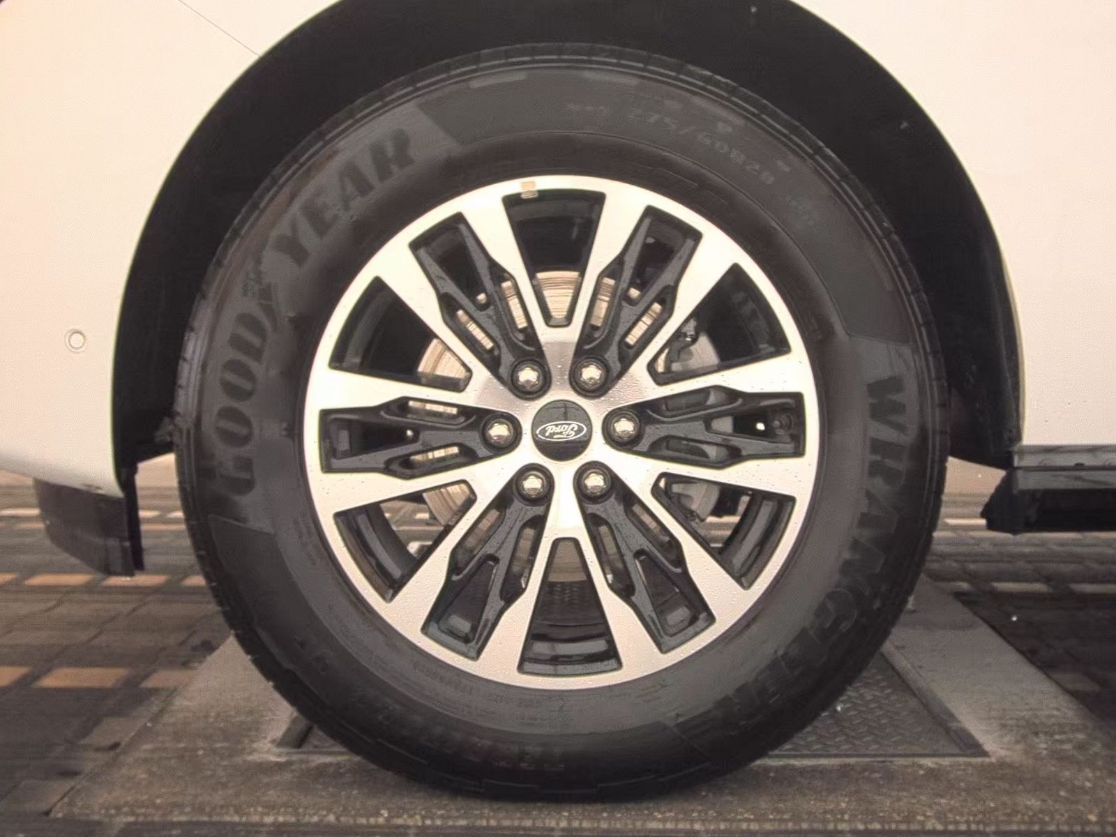 FORD EXPEDITION MAX - 10