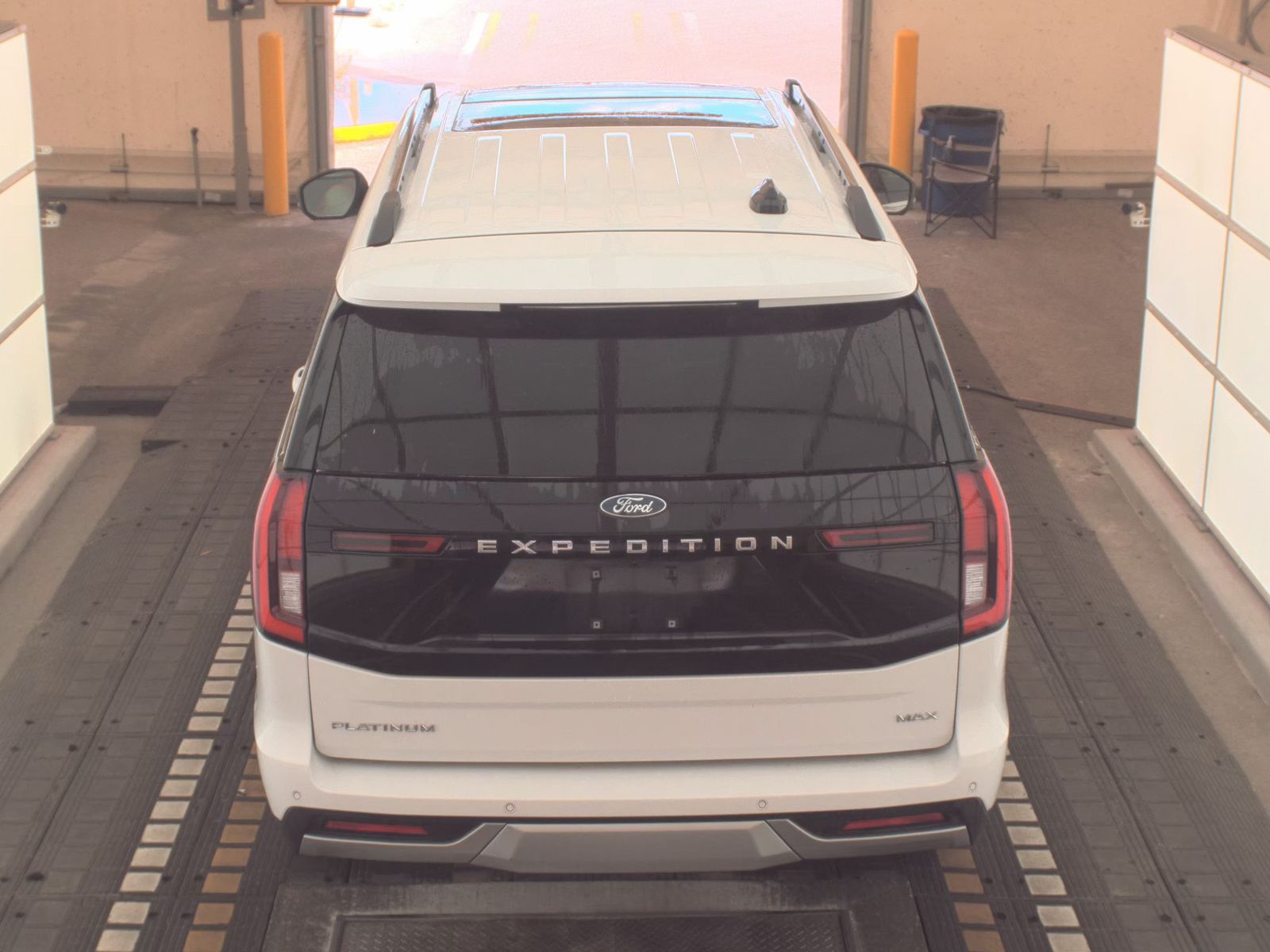 FORD EXPEDITION MAX - 7