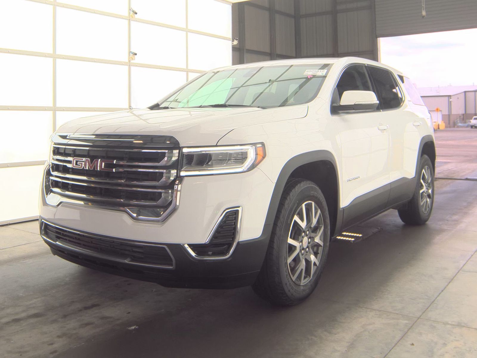 2023 GMC Acadia SLE FWD's photo