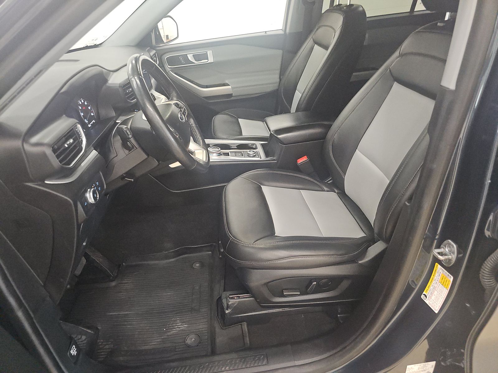 FORD EXPLORER - 8