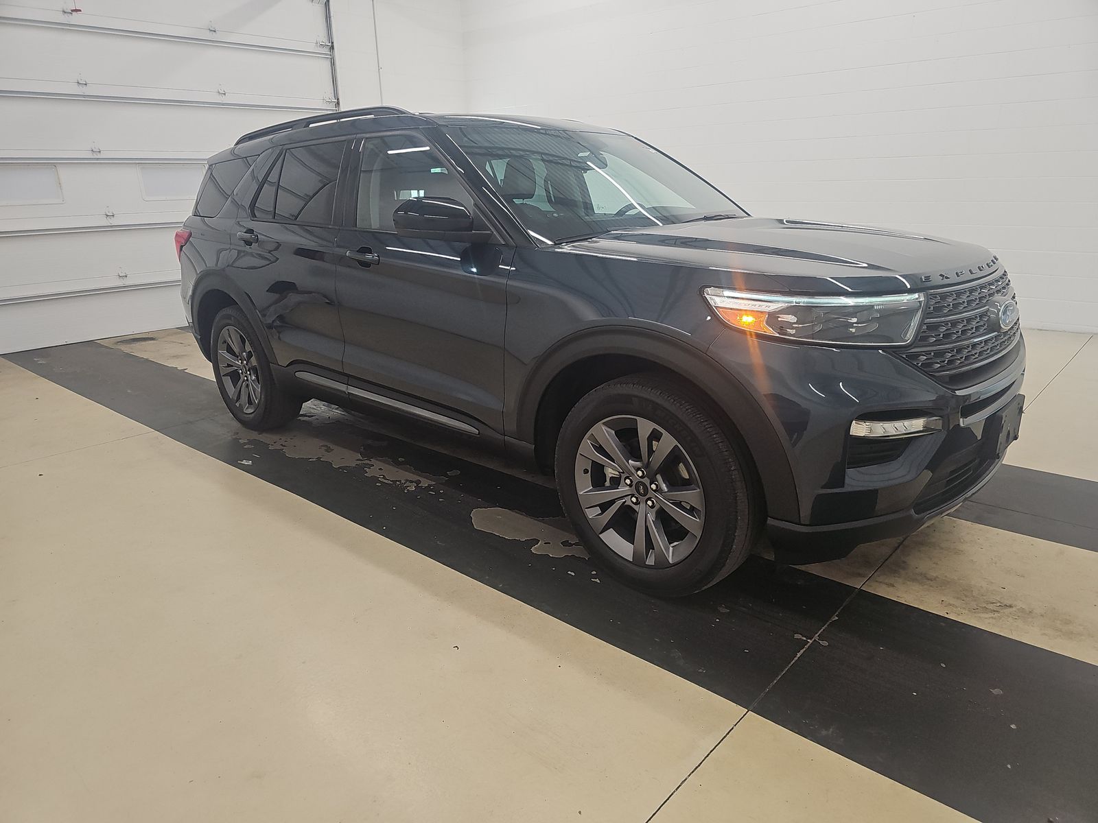 FORD EXPLORER - 4